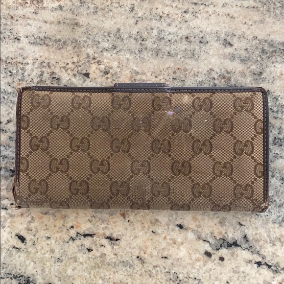 Authentic Vintage Gucci Wallet - Picture 2 of 10